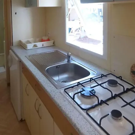 Dom wakacyjny Beautiful Mobile Home In Sorso With Shared Pool *