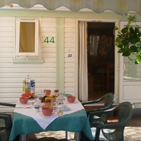 Beautiful Mobile Home In Sorso With Shared Pool